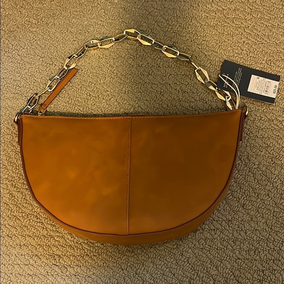 Tan Leather Shoulder Bag with a gold chain - Picture 1 of 6